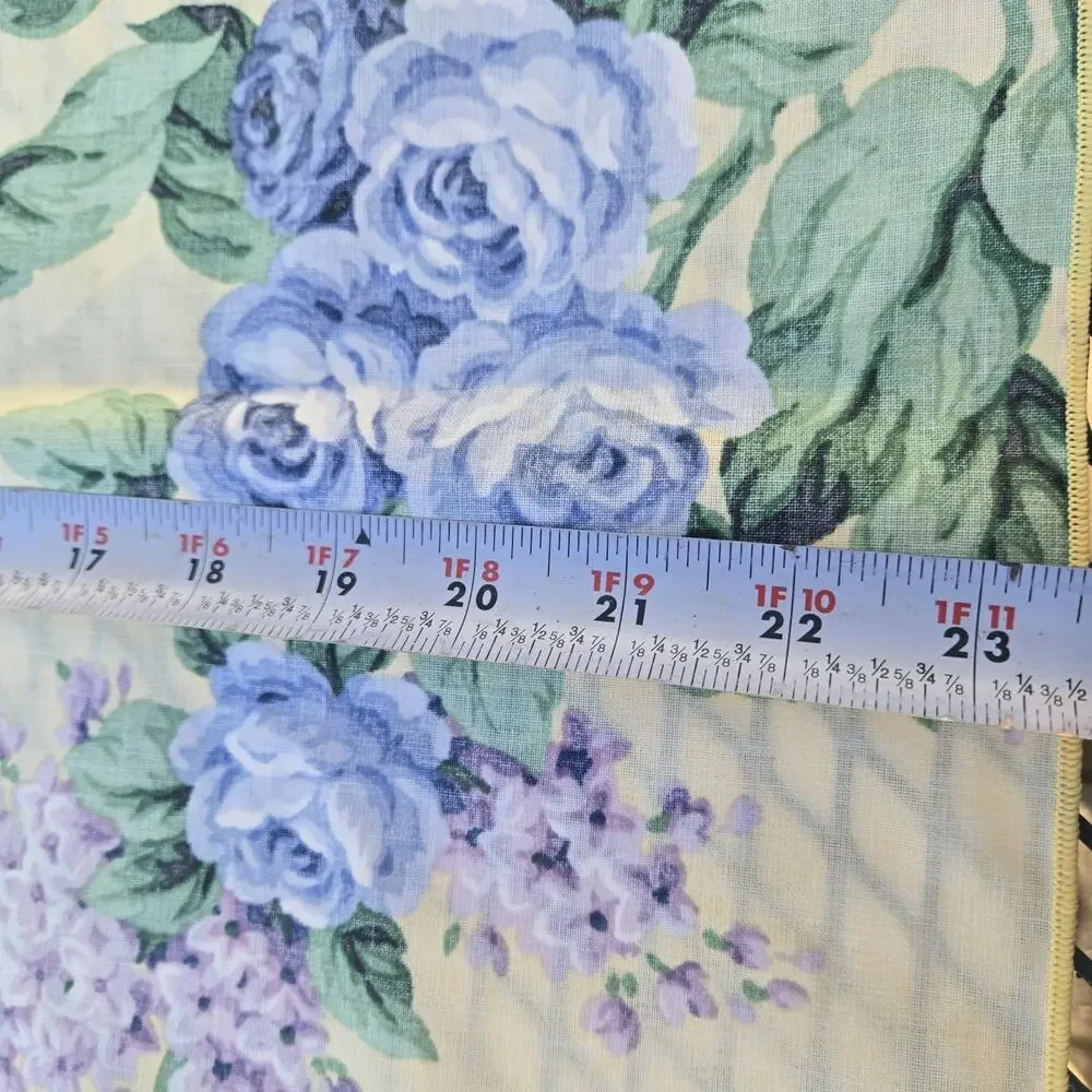 longaberger‎ Table Square Napkin Lilac Rose 24